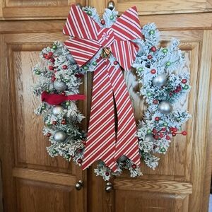 Beautiful Christmas Red Bird Wreath  22X22" Plus Free Gift